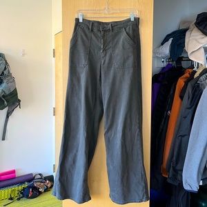 AE grey size 6 wide leg pants